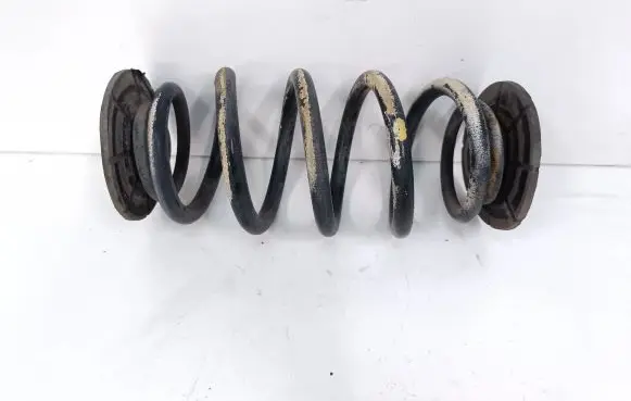 Opel Zafira C Rear coil spring