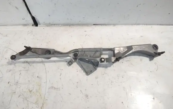 Mercedes-Benz C W203 Front wiper linkage A2038204542