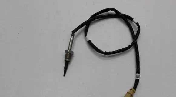 Volkswagen Touran II Exhaust gas temperature sensor 04L906088CG