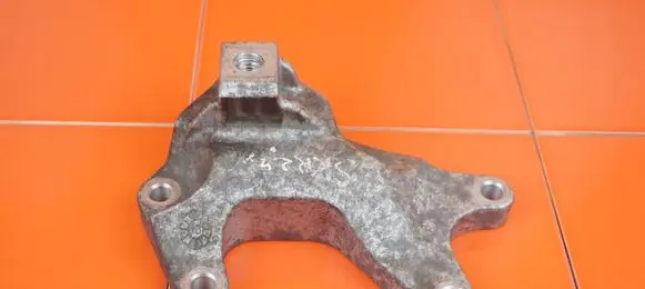 Ford Focus Gearbox mounting bracket F1F17M125DB M1DC