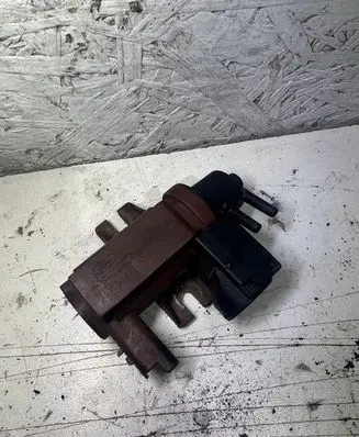 Volvo S80 Turbo solenoid valve 6G9Q9E882CA