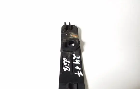 Mercedes-Benz GL X164 Radiator mount bracket A1645011120