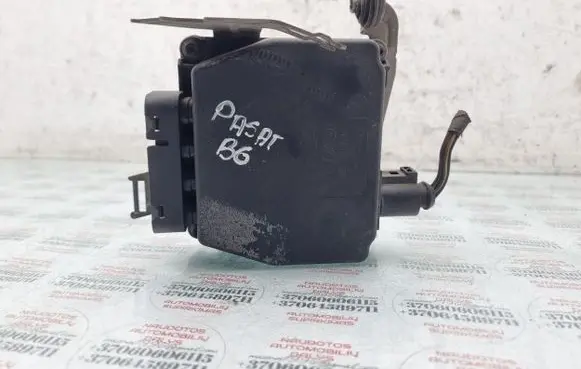 Volkswagen PASSAT B6 Turbo solenoid valve 3C0906625