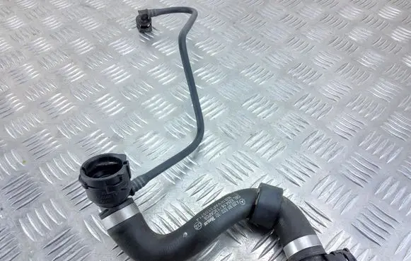 Mercedes-Benz C W205 Engine coolant pipe/hose A2055015200