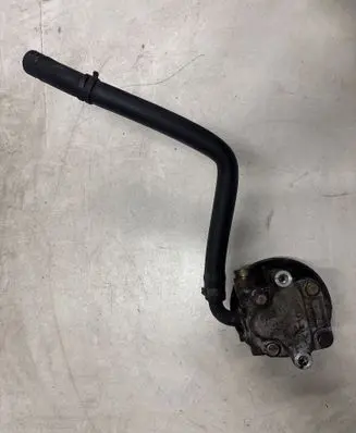 Volkswagen PASSAT B5.5 Power steering pump D000