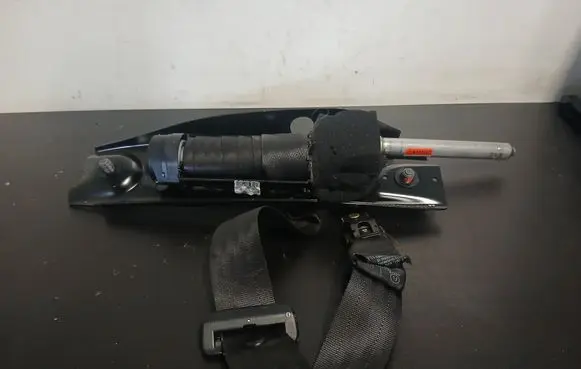 Volvo V70 Front seatbelt 6003114