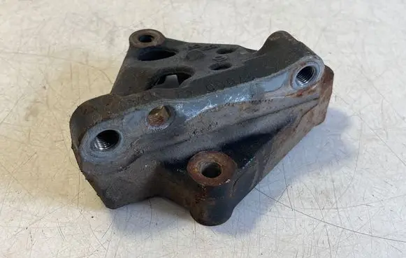 Toyota Corolla E210 E21 Engine mounting bracket 37060C8DA