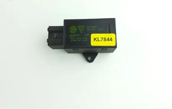 Volkswagen Touareg I Seat heating relay 7L0959772 KL7844