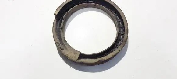 Volvo V70 Front coil spring rubber mount 9157503