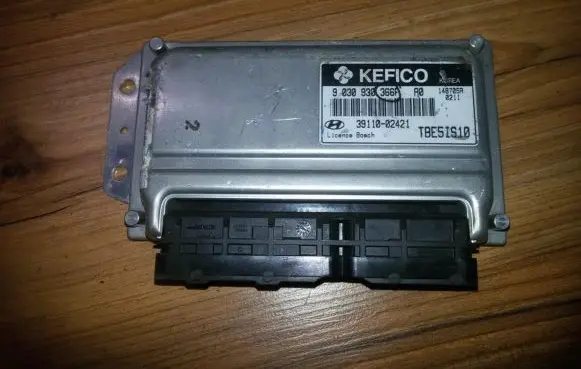 Hyundai Getz Engine control unit/module 3911002421 9030930366f