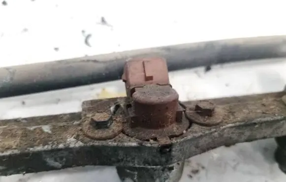 Ford Puma Fuel injector 97MFBA