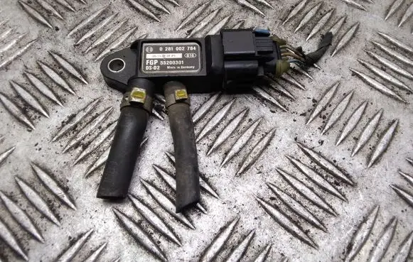Opel Zafira B Exhaust gas pressure sensor 0281002784 55200301