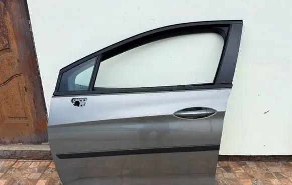 Vauxhall Astra K Front door
