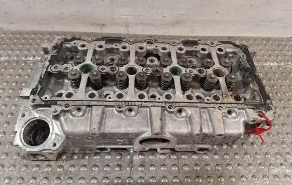 Peugeot Rifter Engine head S25062176 9820580980