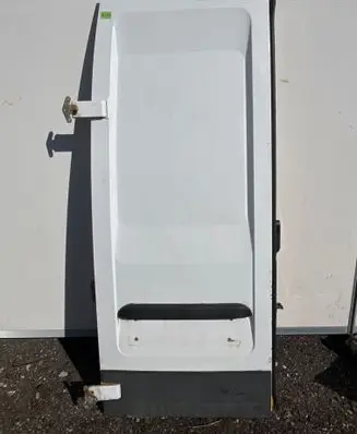 Iveco Daily 4th gen Rear door 