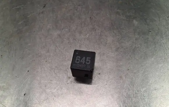 Volkswagen Caddy Other relay 4H0951253A