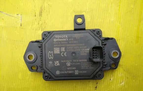 Toyota Aygo X Distronic sensor radar 882100H010 4135AARS5B