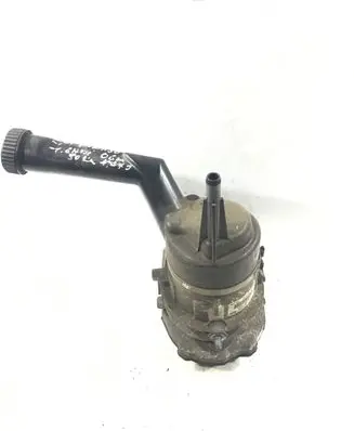 Citroen C4 I Picasso Power steering pump 9684252580