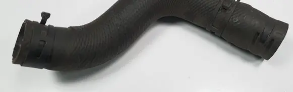 Engine coolant pipe/hose