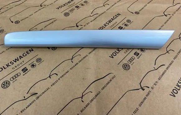 Volkswagen Sharan Front door trim bar 7N0867439
