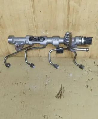 Opel Insignia A Fuel main line pipe 0445214221