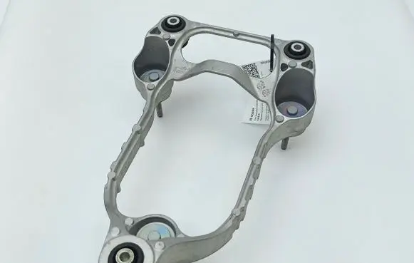 Hyundai Ioniq 5 A/C compressor mount bracket 97703GI000 591DD141 FM379HNEAA