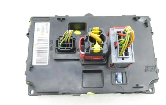 Peugeot 308 Central body control module S120017004I 9656147980