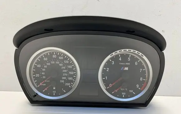 Speedometer (instrument cluster)