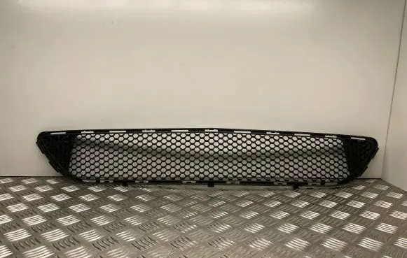 Mercedes-Benz C W204 Front bumper lower grill A2048850153