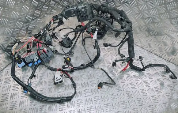 Dacia Sandero Engine installation wiring loom 240115323R