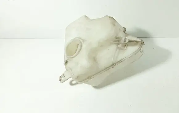 Toyota Prius (XW20) Windshield washer fluid reservoir/tank 060851145