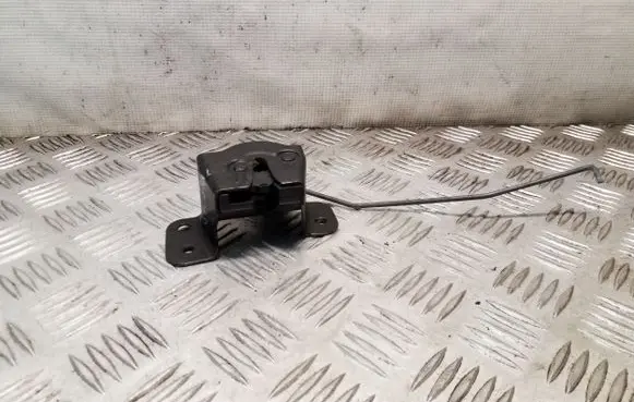 Hyundai Tucson JM Tailgate window lock/catch/latch 