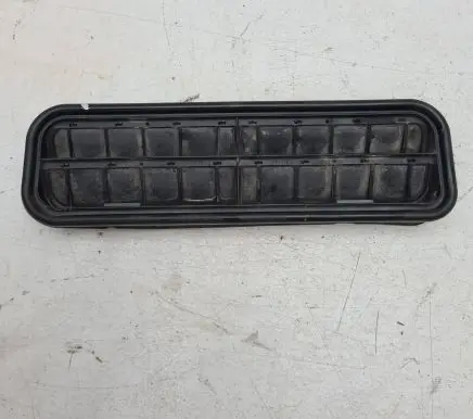 Mercedes-Benz E W211 Fender grill A2118300042