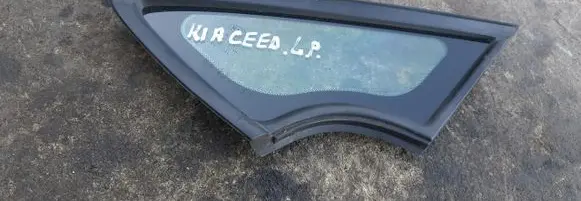 KIA Ceed Front triangle window/glass 2013R