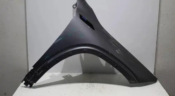 Mercedes-Benz EQB Fender
