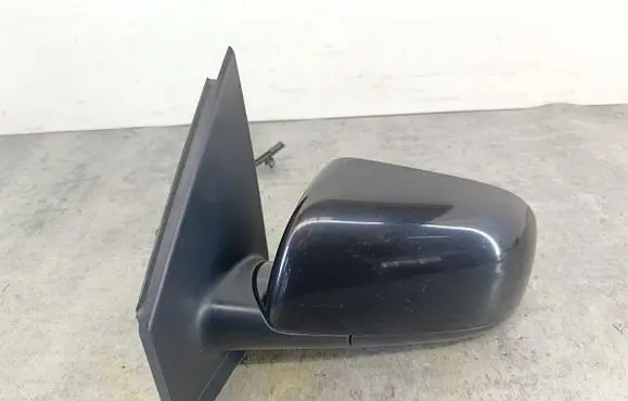Volkswagen Polo Front door electric wing mirror E1010695