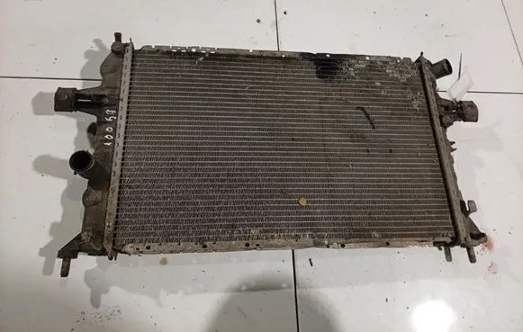 Opel Zafira A Coolant radiator 