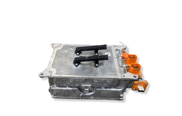 Volkswagen Tiguan Voltage converter inverter 5QE915682AR 10520706 5QE915682