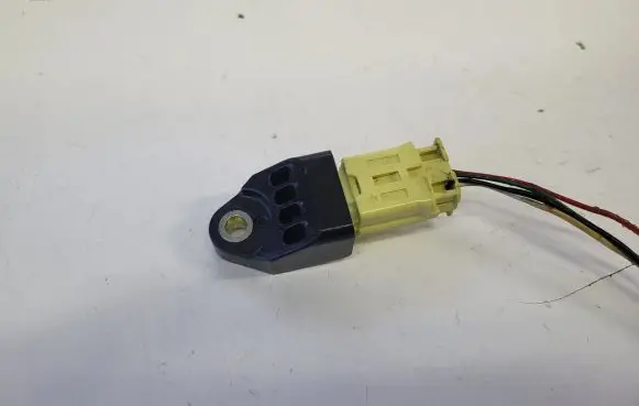 Toyota RAV 4 (XA30) Airbag deployment crash/impact sensor 8983142010