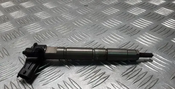 Nissan Qashqai Fuel injector 0445115084