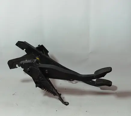 Volvo V70 Pedal assembly 3524406