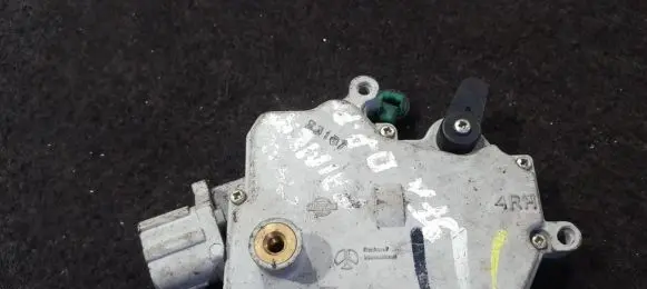 Nissan Primera Central locking motor 