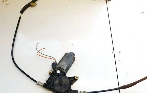 Peugeot 405 Front door window regulator motor