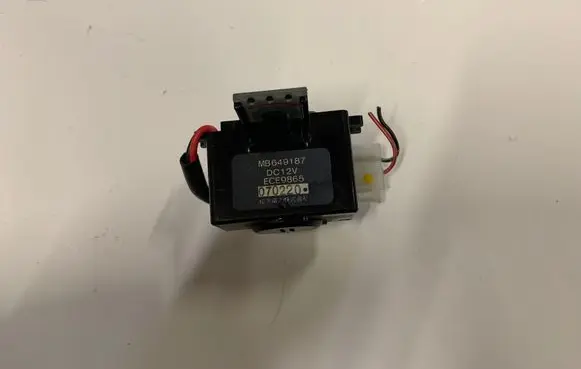 Mitsubishi Pajero Horn buzzer relay MB649187 ECE9865 070220