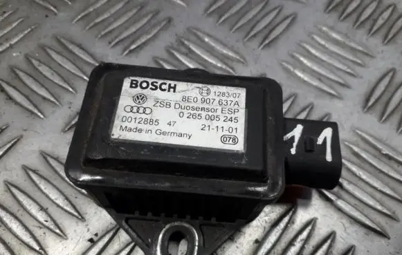 Volkswagen PASSAT B5.5 ESP acceleration yaw rate sensor 8e0907637a 0265005245