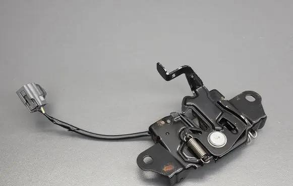Mazda 3 III Engine bonnet/hood lock/catch 