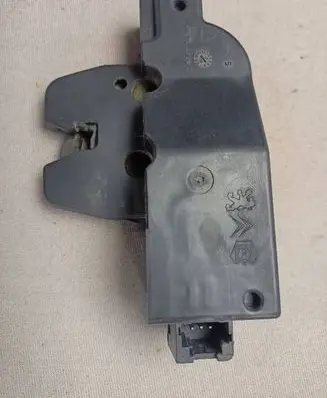 Citroen C4 I Tailgate lock latch 9652301980,24110515