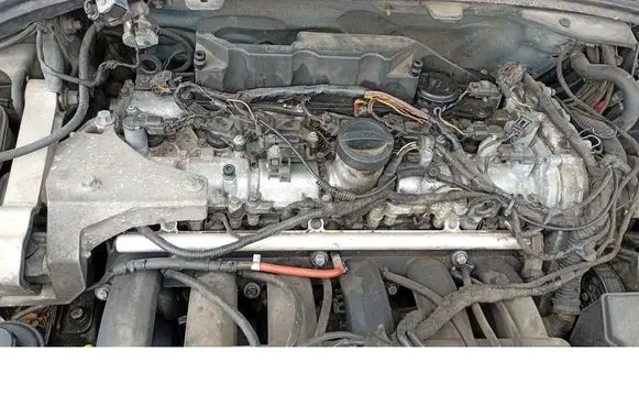 Volvo XC70 Engine