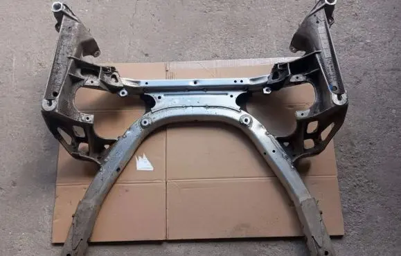 BMW M5 Front subframe 2283741 6759462 31112283741