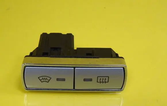 Ford Mondeo Mk III Windscreen/window heater switch 18K574AB